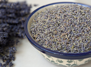 loose dried lavender grains potpourri